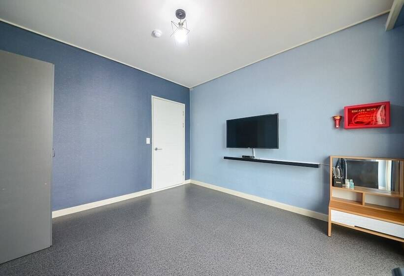 Hotel Goseong Bokee House