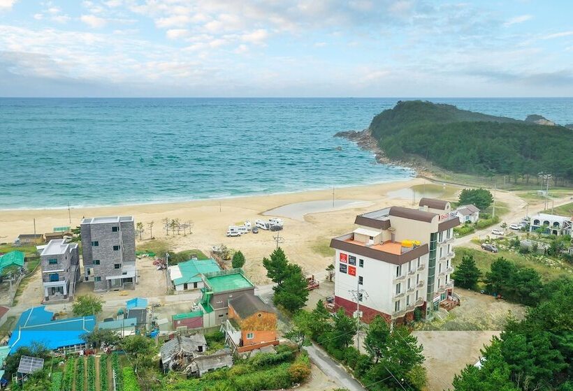 Hotel Goseong Bokee House