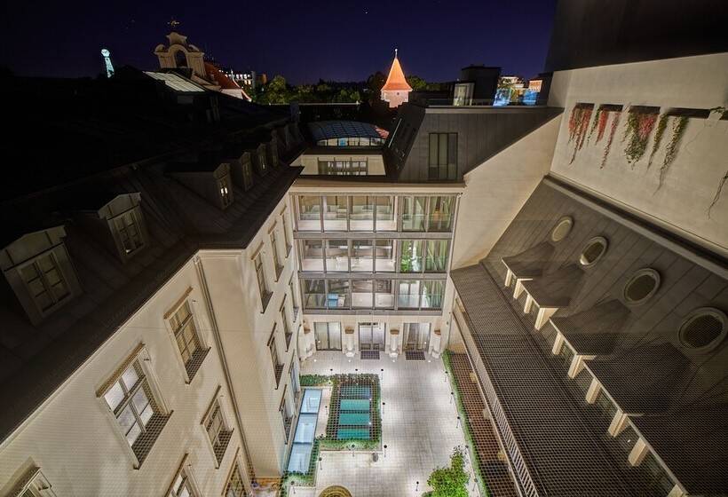 H15 Luxury Palace Destigo Hotels