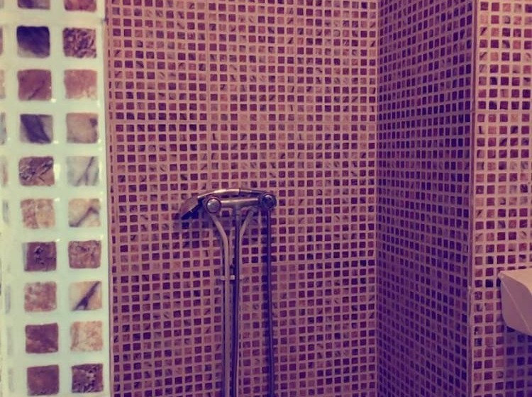 هتل Hôtel La Bravoure