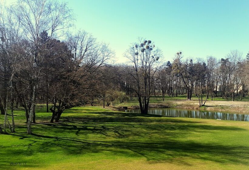 فندق Kasztanowy Pałac