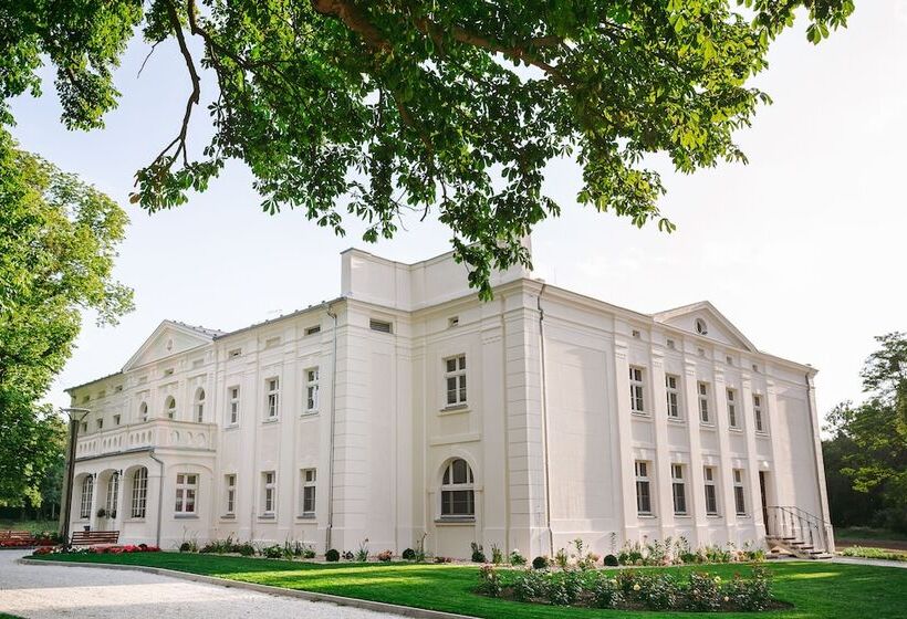 בית מלון כפרי Kasztanowy Pałac