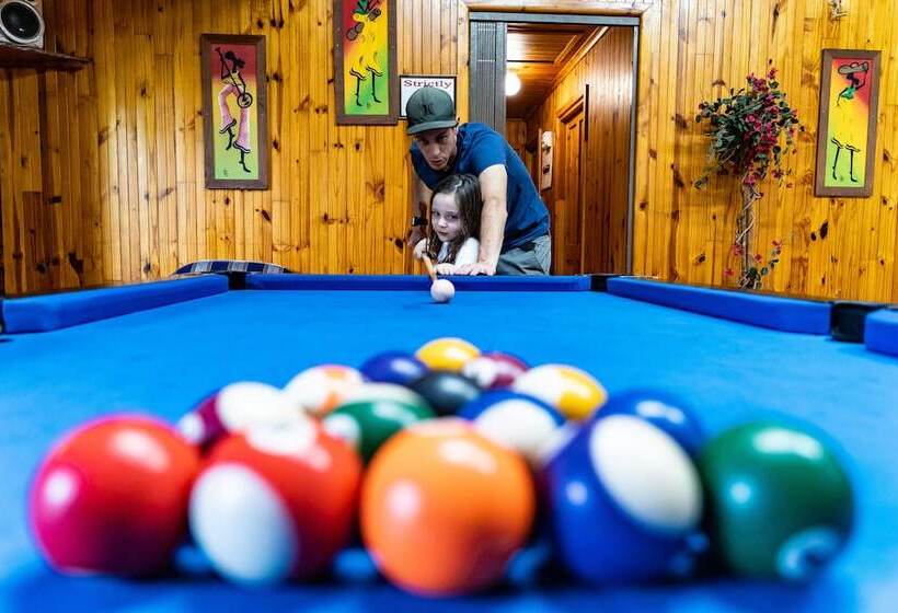 בית מלון כפרי Mtunzini Forest Lodge Self Catering Resort