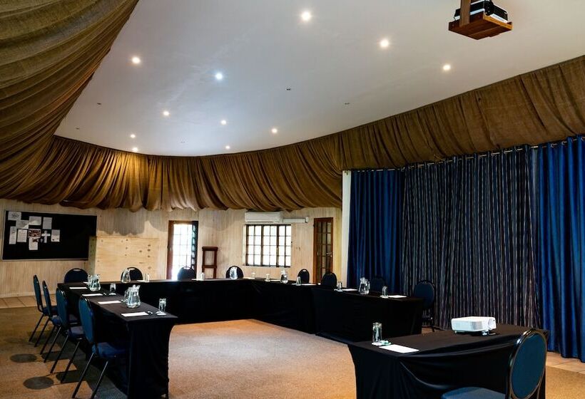 בית מלון כפרי Mtunzini Forest Lodge Self Catering Resort