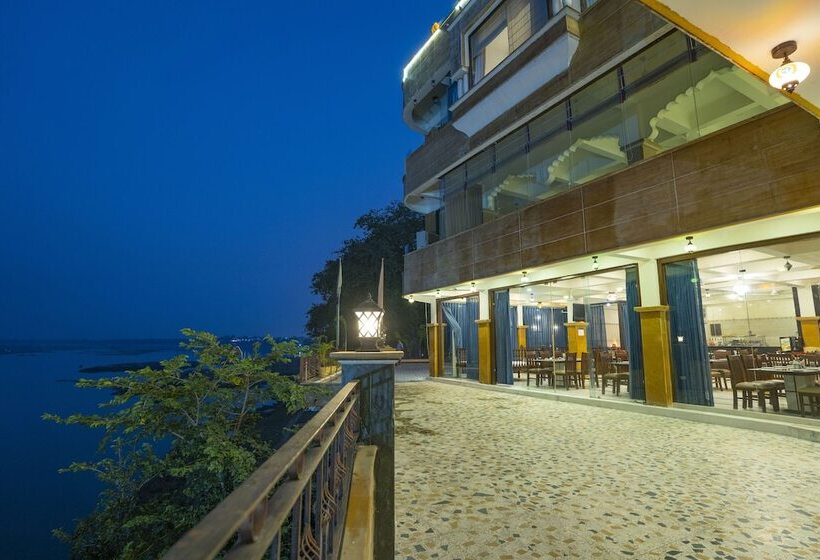 호텔 Narmade River View Resort