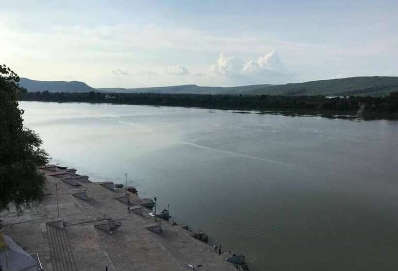 호텔 Narmade River View Resort