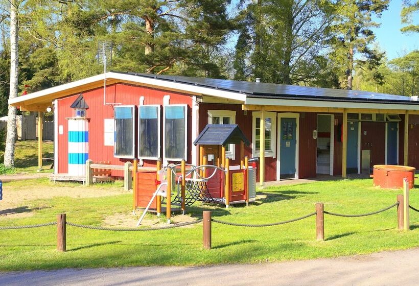 Отель Otterbergets Bad & Camping