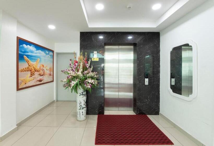 בית מלון כפרי Sg Rengit City Resort 3