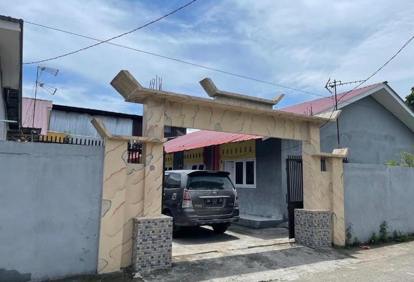 호텔 Oyo 90616 Jojo Residence Syariah