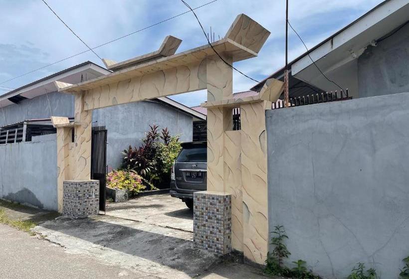 호텔 Oyo 90616 Jojo Residence Syariah