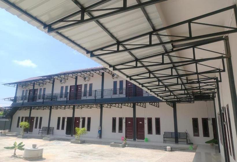 בית מלון כפרי Oyo 90618 Hanania House