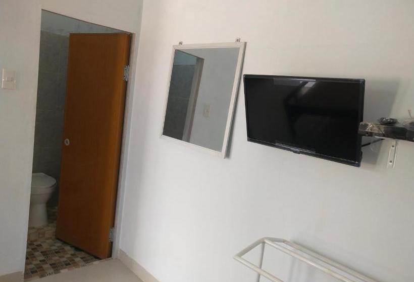 בית מלון כפרי Oyo 90618 Hanania House