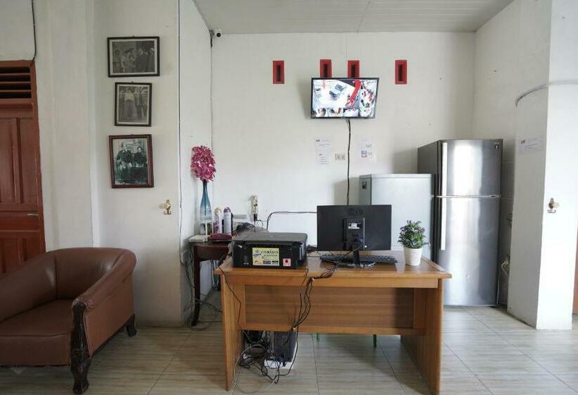 Отель Oyo 90645 Karisma Residence