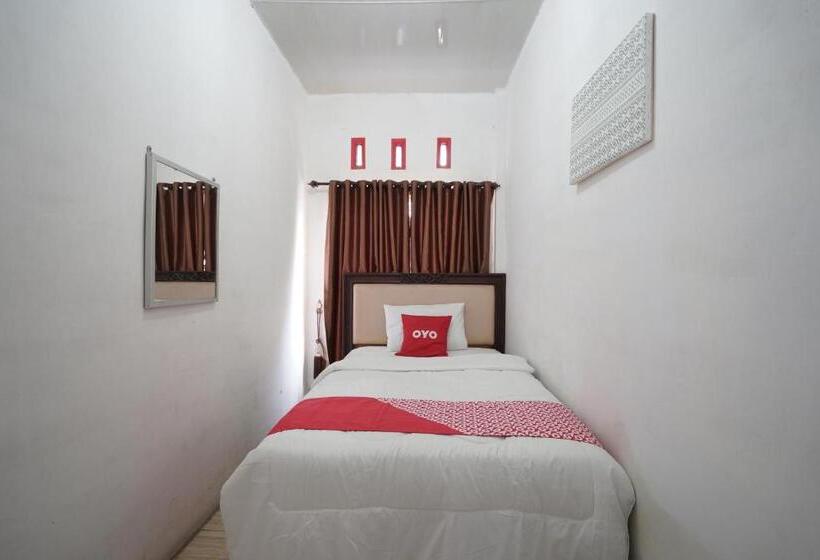 Отель Oyo 90645 Karisma Residence