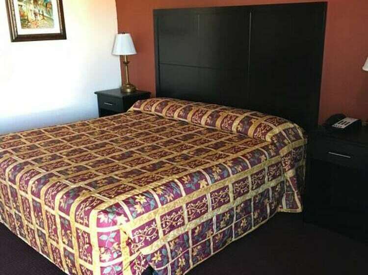 هتل Ozark Springs Lodge