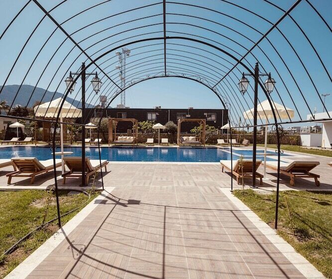 בית מלון כפרי Palmonte Suites