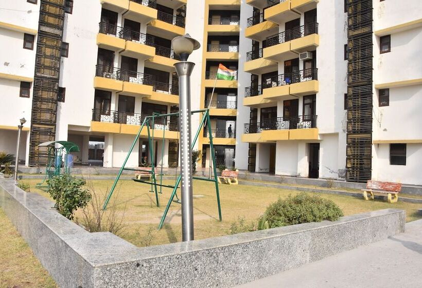 호텔 Presidia Heights Apartment
