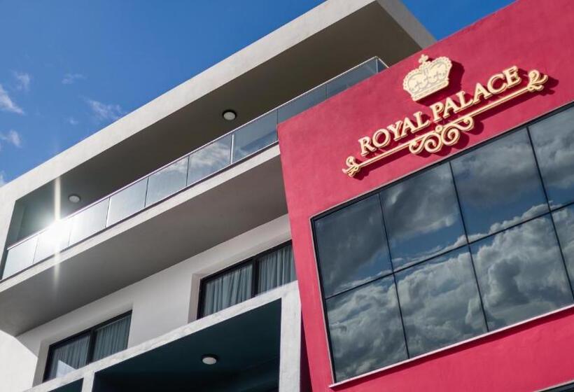 בית מלון כפרי Royal Palace North Cyprus