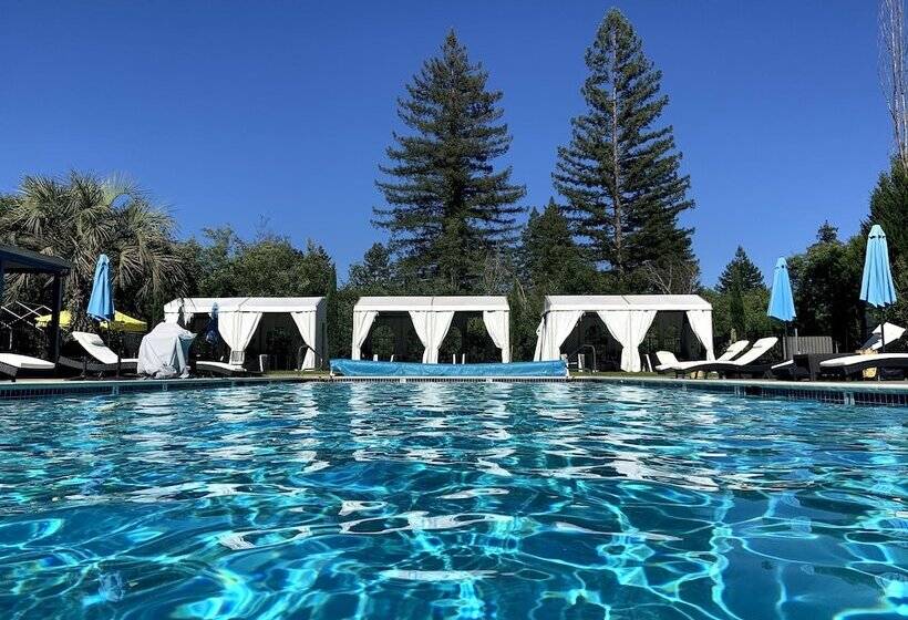 호텔 Surrey Resort