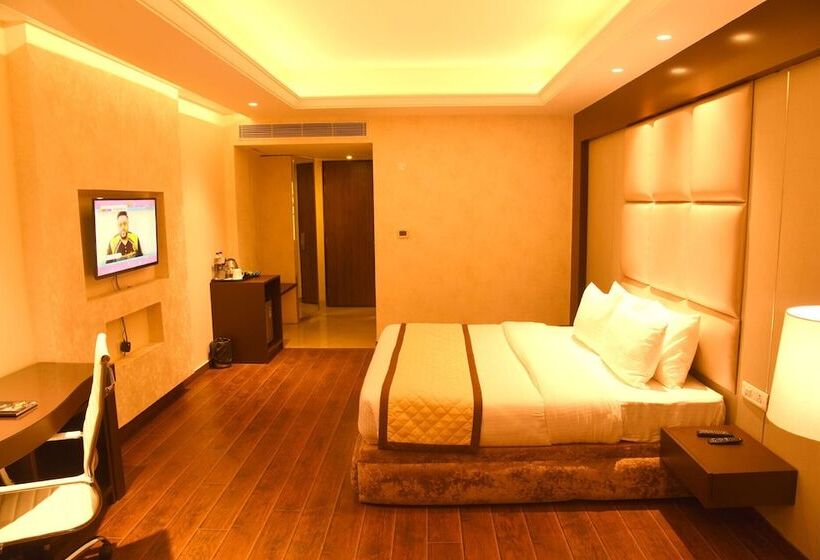 酒店 The Gulmohar Grand