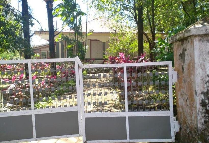 בית מלון כפרי Villa Yasmin Malino