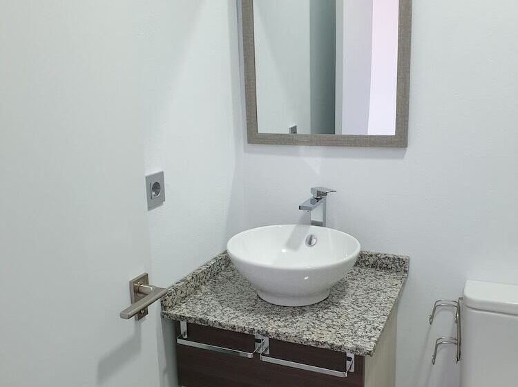 Mesón Hostal La Cabaña