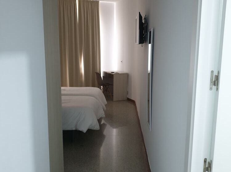 Mesón Hostal La Cabaña