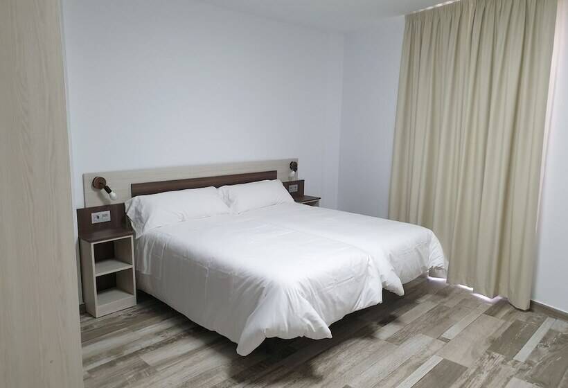 Mesón Hostal La Cabaña