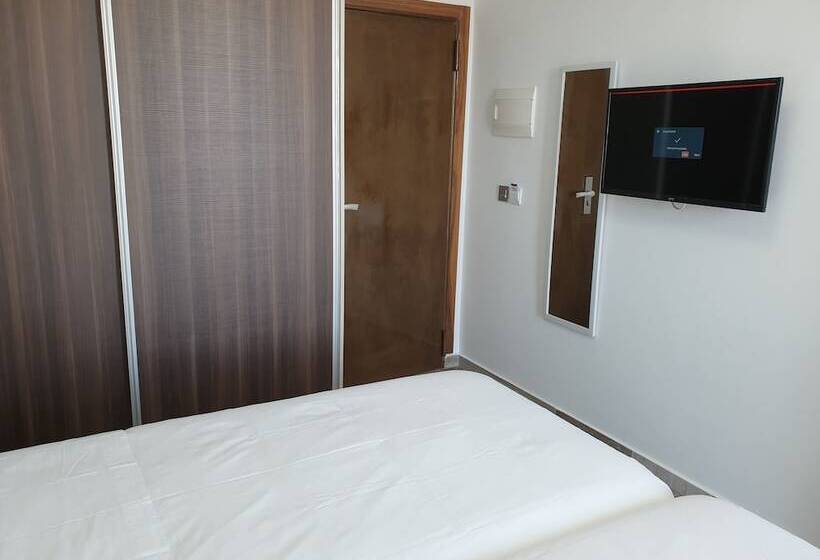 Mesón Hostal La Cabaña