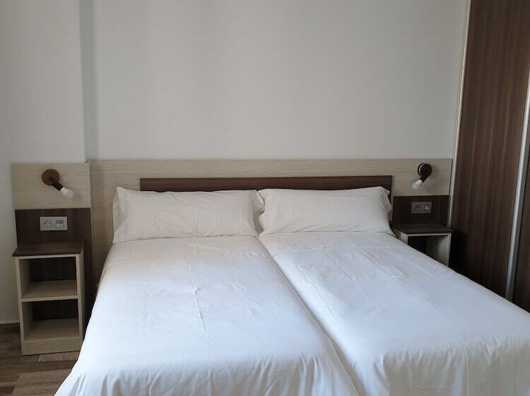 Mesón Hostal La Cabaña