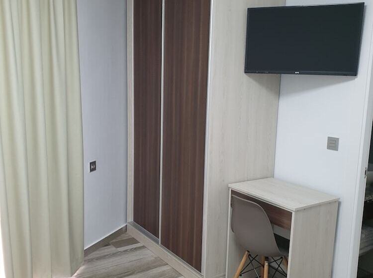 Mesón Hostal La Cabaña