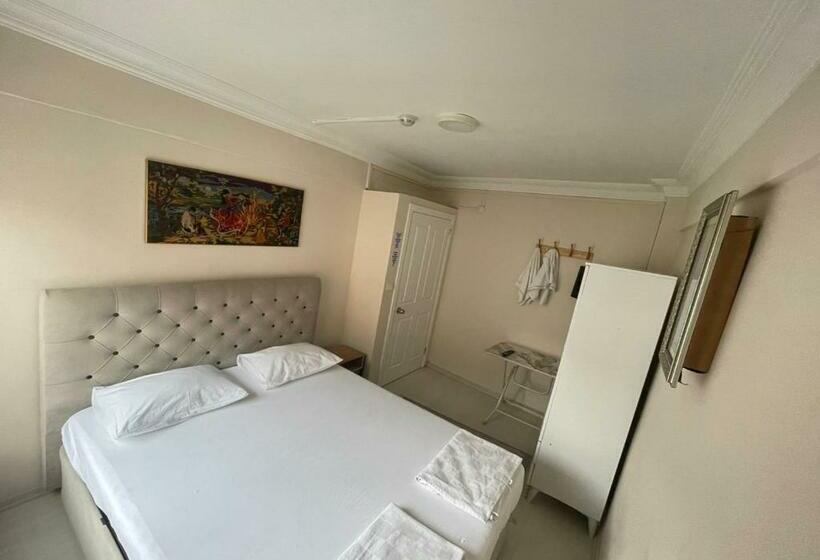 ホテル Meydan Pansiyon Uskudar