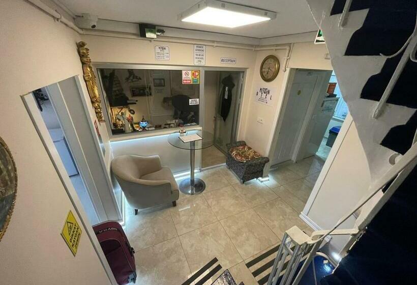 ホテル Meydan Pansiyon Uskudar