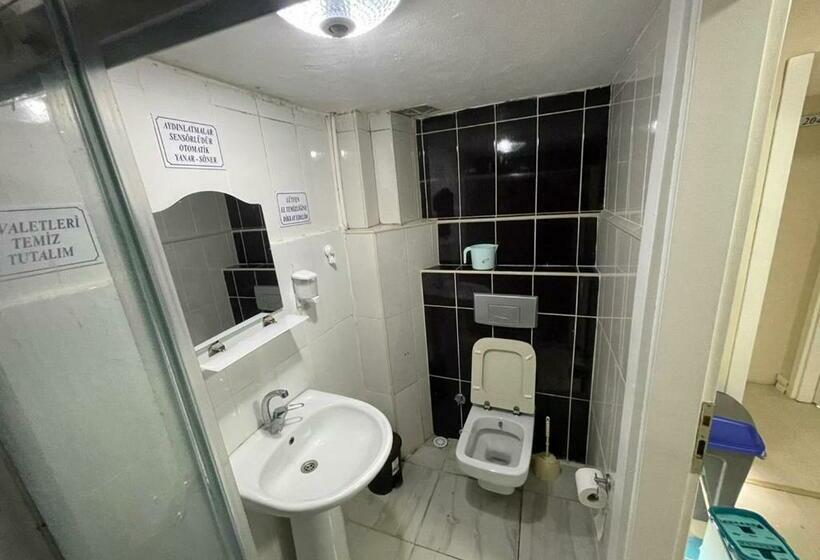 ホテル Meydan Pansiyon Uskudar