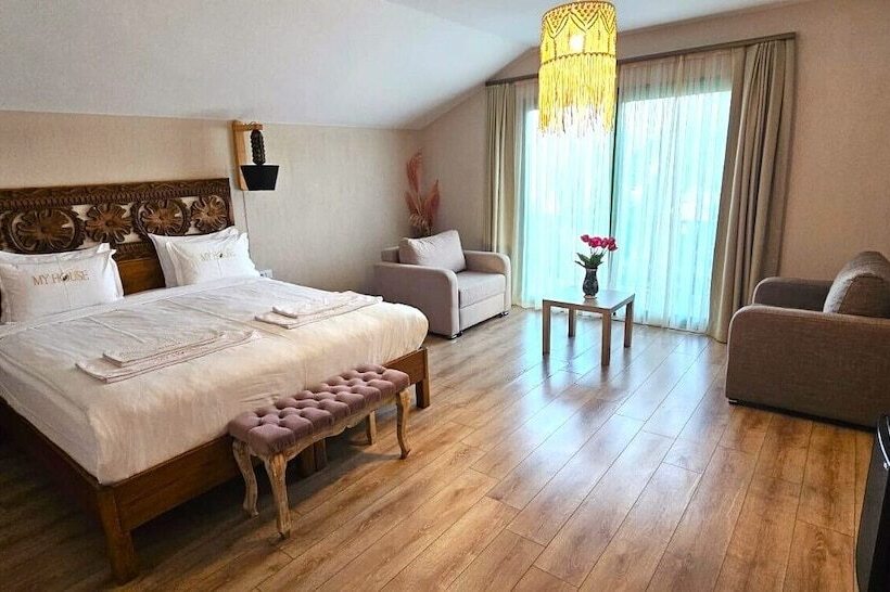 Myhouse Urla Butik Otel
