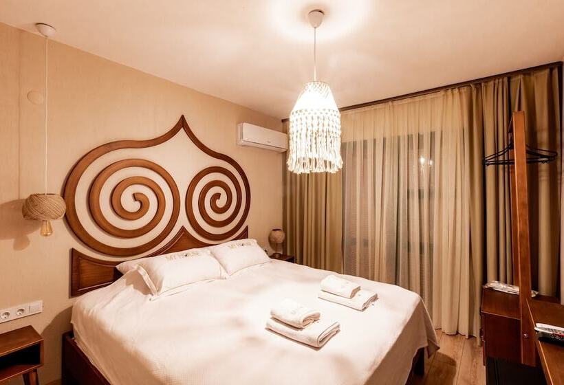 Myhouse Urla Butik Otel