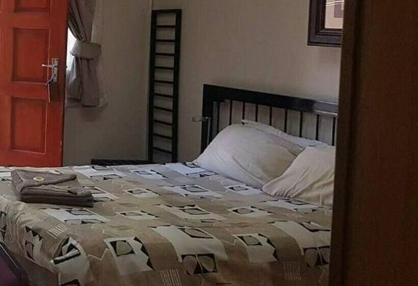 بنسيون Country Blue Luxury Guest House