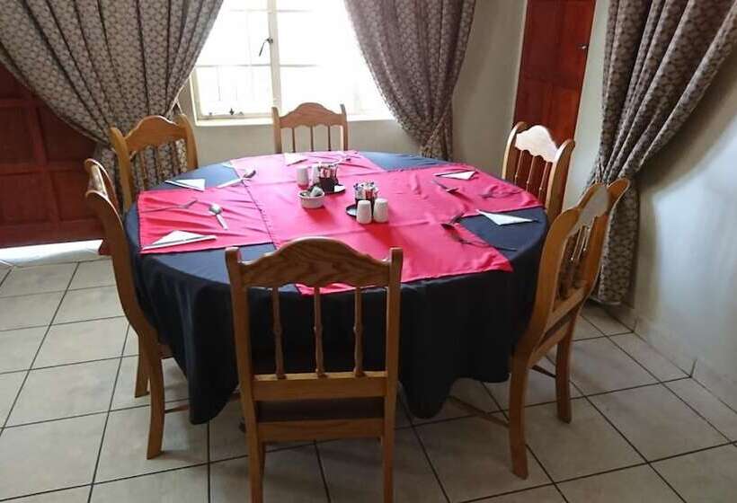 بنسيون Country Blue Luxury Guest House