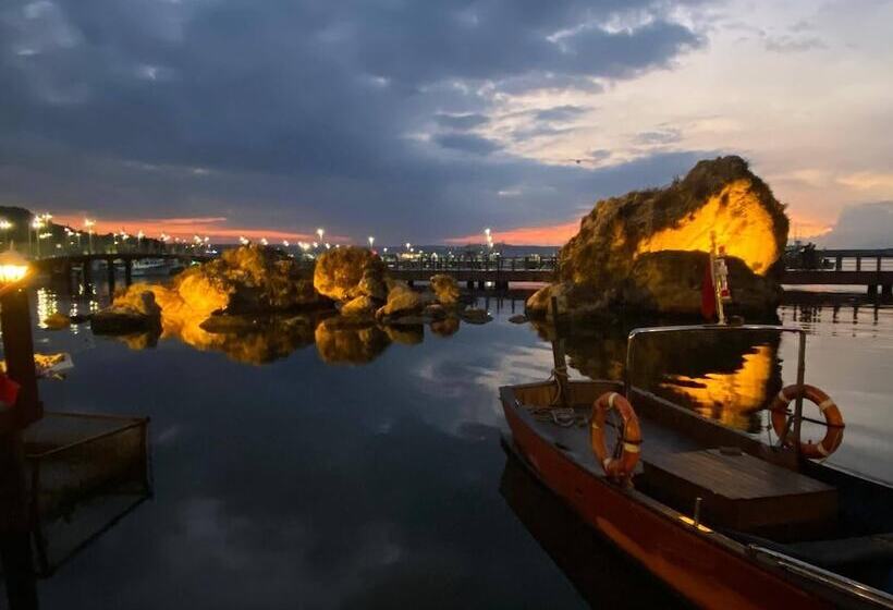 بنسيون Lotus Restaurant & Home