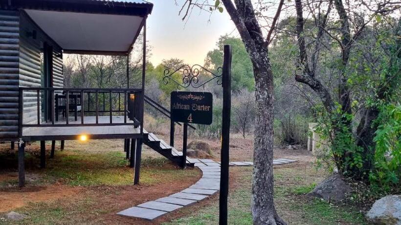 ペンション River Rock Lodge