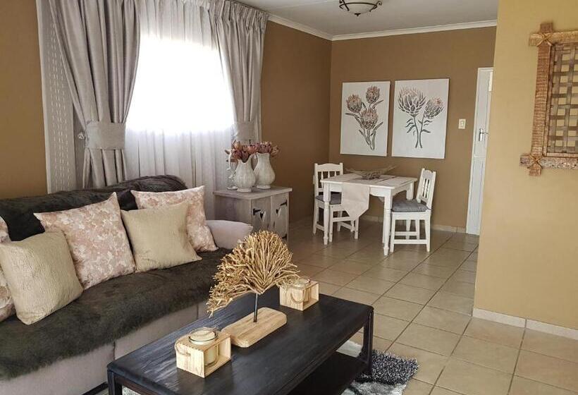 ペンション River Rock Lodge