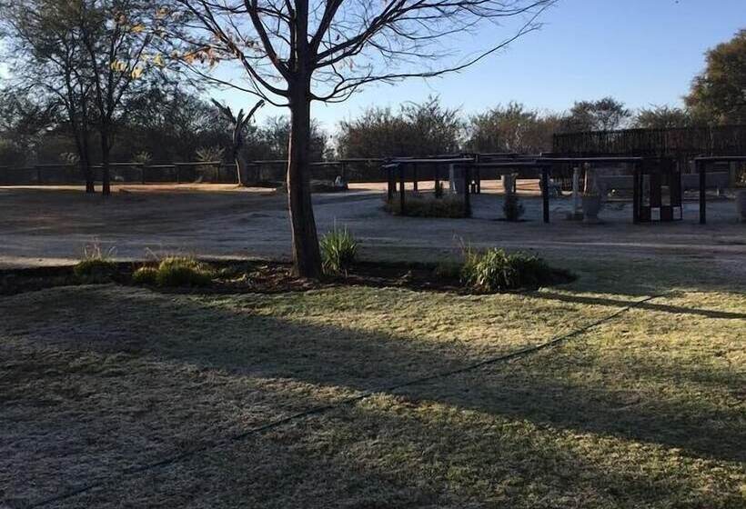 ペンション River Rock Lodge