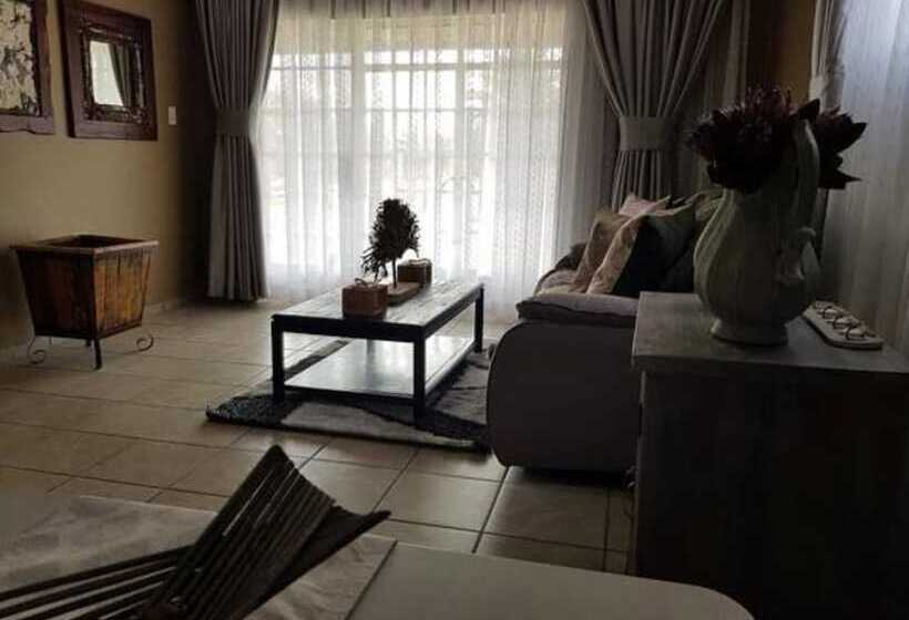 ペンション River Rock Lodge