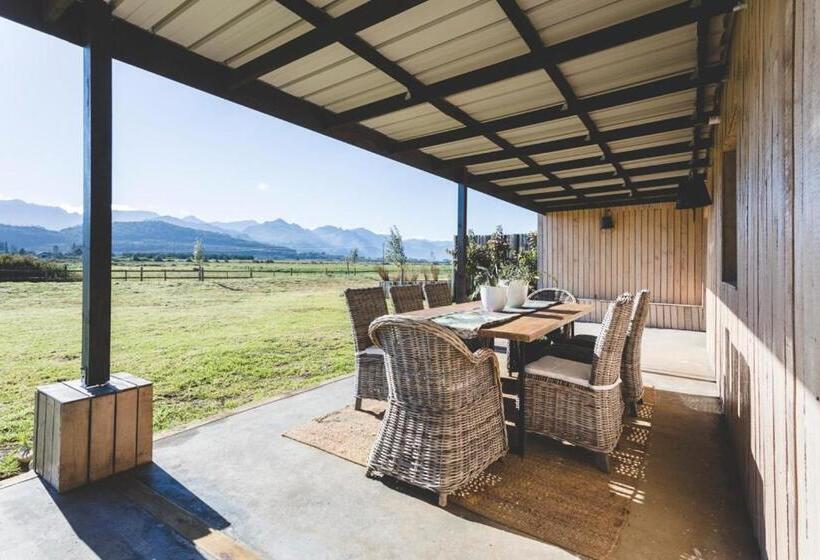 پانسیون The Farmstead