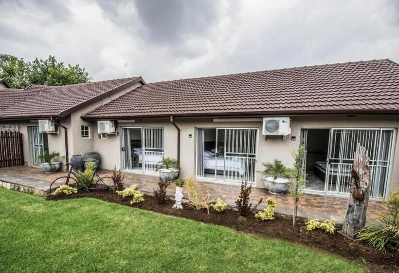 פנסיון Up21 Guest House