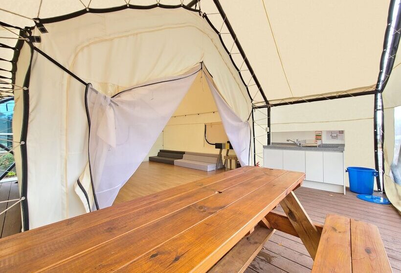 リゾートホテル Geochang Surfing Park