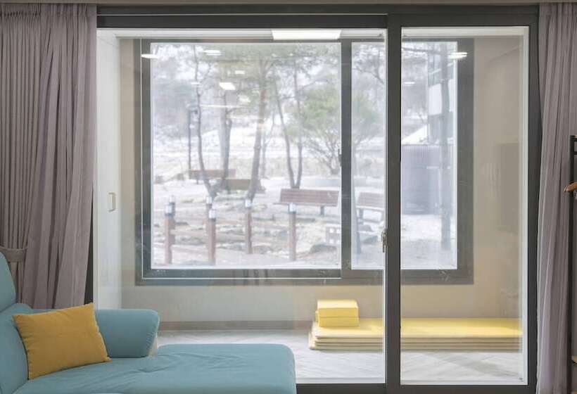 リゾートホテル Geochang Surfing Park