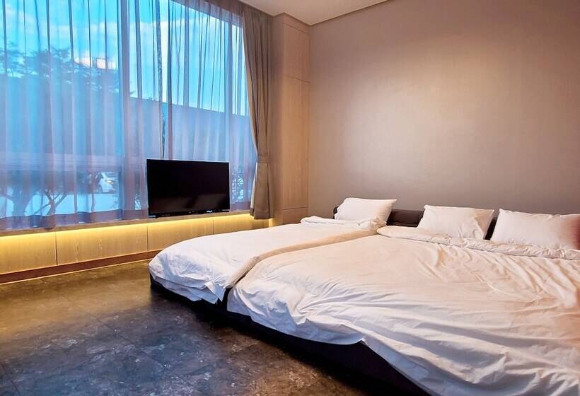 リゾートホテル Geochang Surfing Park