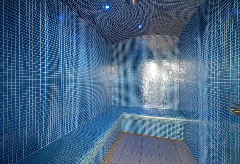 אתר נופש La Chataigneraie