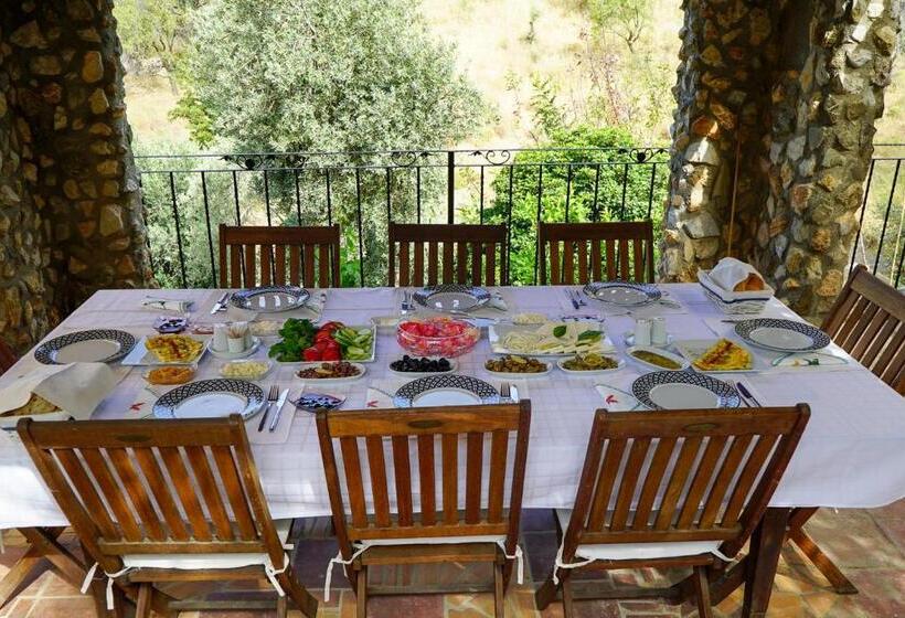 şato Triopia Butik Otel